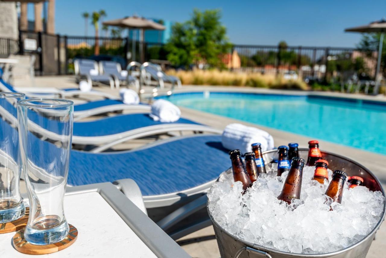 Holiday Inn Express & Suites Santa Ana - Orange County By Ihg Kültér fotó