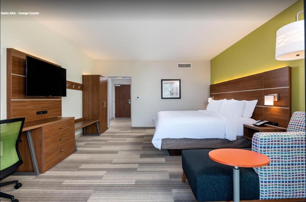 Holiday Inn Express & Suites Santa Ana - Orange County By Ihg Kültér fotó