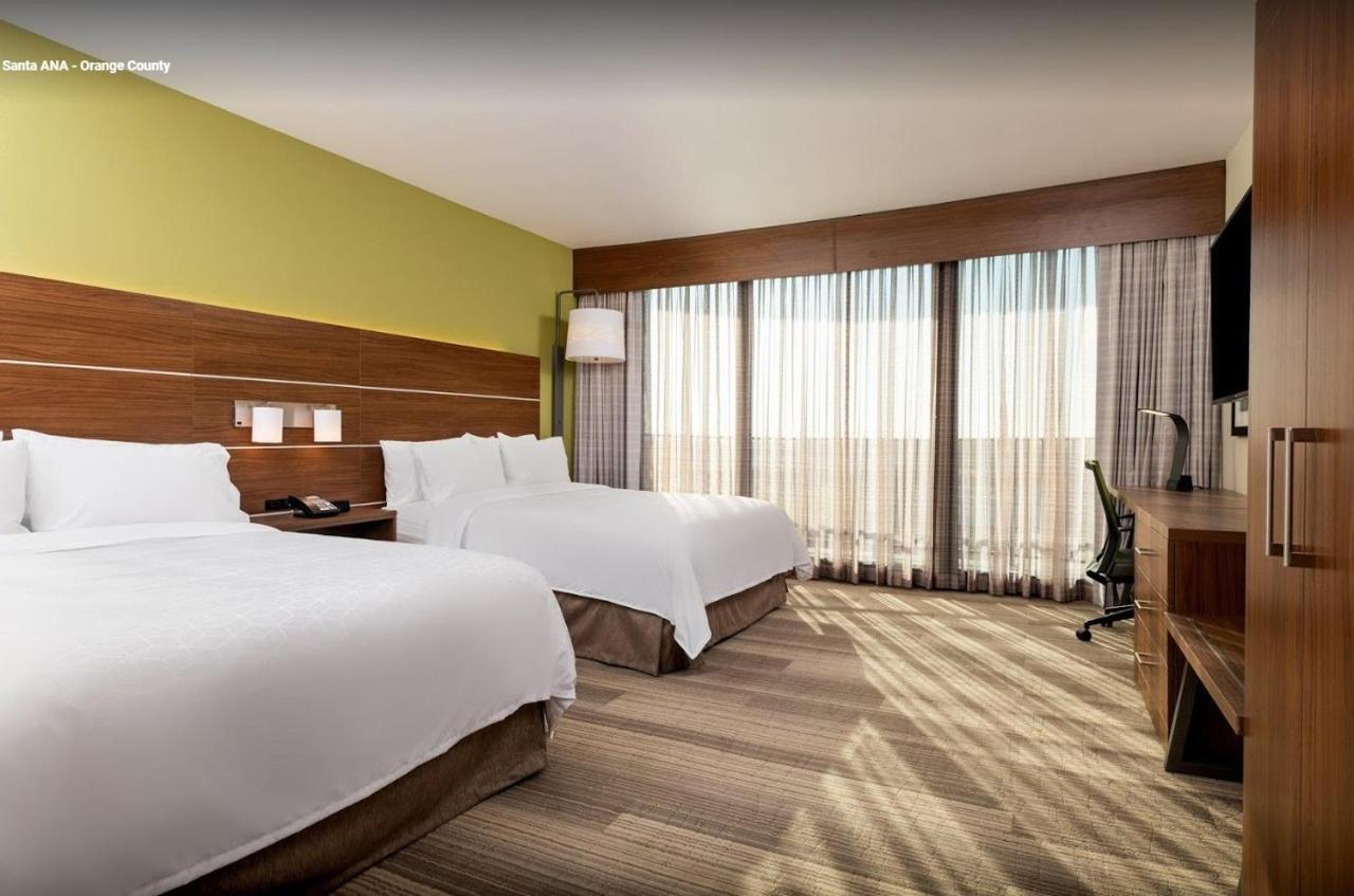 Holiday Inn Express & Suites Santa Ana - Orange County By Ihg Kültér fotó